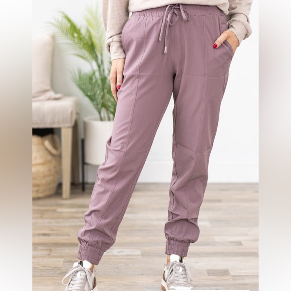 Mono b Women's Mauve Jogger Pants